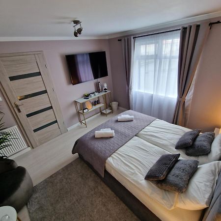 R&J Guesthouse Room Grindavík Extérieur photo